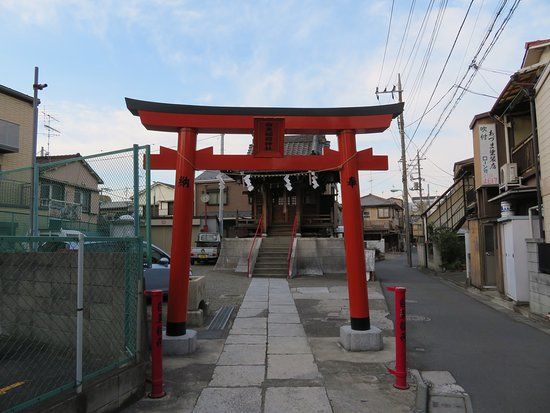 Shirauoinari Shrine
